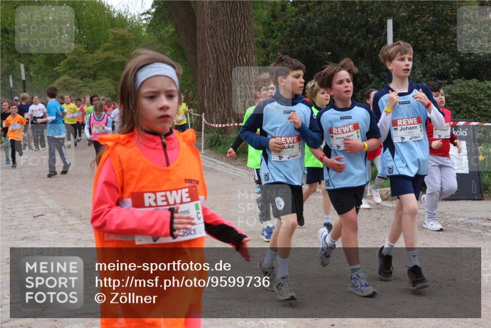 25.04.2026 - Das Zehntel Zöllner http://msf.ph/oto/9599736 25.04.2026 12:45:22 Laufen 10872, 105, 10865 meine-sportfotos.de