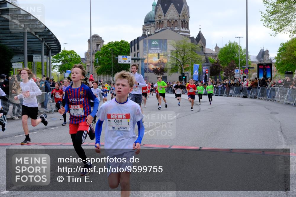 25.04.2026 - Das Zehntel Tim E. http://msf.ph/oto/9599755 25.04.2026 14:54:06 Ziel 15007, 15045, 15114, 15149, 15208, 15214, 15225, 15405, 15407, 15446, 15454, 15815, 15867, 15969, 16096, 16203, 16223, 16360, 16412, 16519, 16622, 16644, 16651, 16661, 16929, 17003, 17164, 17244, 17249, 17427, 17508, 17584, 17766, 17788, 17819, 18062, 18063, 18139, 18264, 18317 meine-sportfotos.de