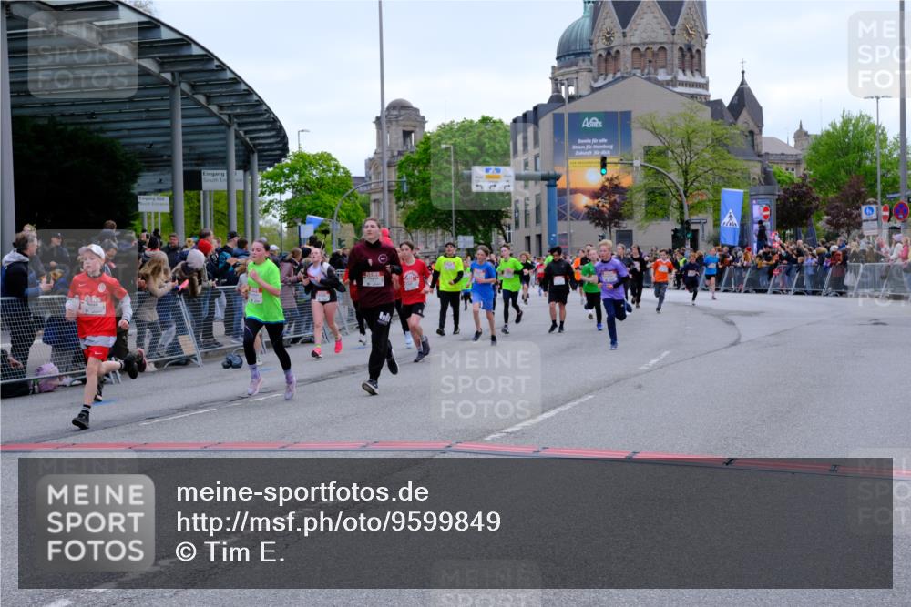 25.04.2026 - Das Zehntel Tim E. http://msf.ph/oto/9599849 25.04.2026 14:54:14 Ziel 15045, 15069, 15114, 15138, 15149, 15405, 15407, 15446, 15509, 15603, 15636, 15644, 15702, 15802, 15805, 15815, 15952, 15986, 16203, 16360, 16405, 16412, 16461, 16519, 16622, 16661, 16918, 16929, 17195, 17230, 17244, 17249, 17474, 17499, 17504, 17508, 17584, 17671, 17780, 17819, 17994, 17996, 18139, 18264, 18292, 18317, 18319 meine-sportfotos.de