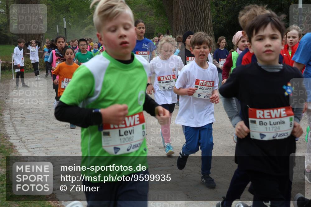 25.04.2026 - Das Zehntel Zöllner http://msf.ph/oto/9599935 25.04.2026 12:45:58 Laufen 12082, 11880, 11865, 11724, 98 meine-sportfotos.de