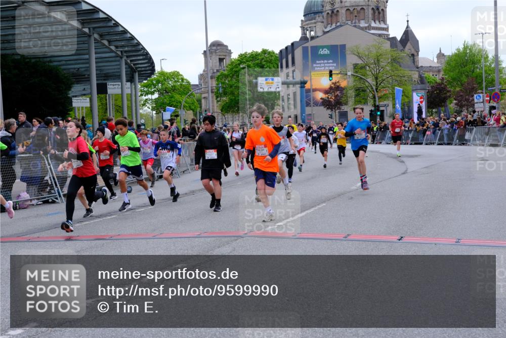 25.04.2026 - Das Zehntel Tim E. http://msf.ph/oto/9599990 25.04.2026 14:54:21 Ziel 15069, 15098, 15138, 15307, 15309, 15322, 15423, 15509, 15603, 15644, 15664, 15702, 15791, 15802, 15811, 15952, 15986, 16265, 16268, 16279, 16399, 16405, 16428, 16491, 16743, 16748, 16759, 16825, 16864, 17048, 17195, 17230, 17260, 17474, 17493, 17499, 17504, 17657, 17671, 17691, 17780, 17994, 17996, 18095, 18156, 18292, 18319 meine-sportfotos.de