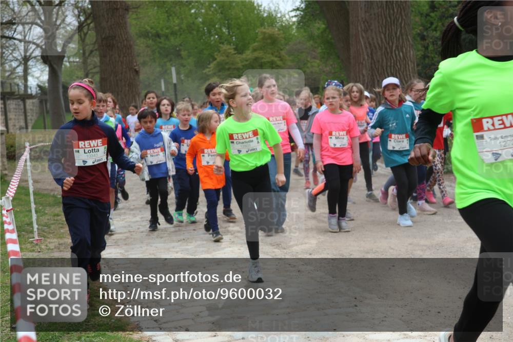25.04.2026 - Das Zehntel Zöllner http://msf.ph/oto/9600032 25.04.2026 12:46:17 Laufen 10343, 12803, 1272 meine-sportfotos.de