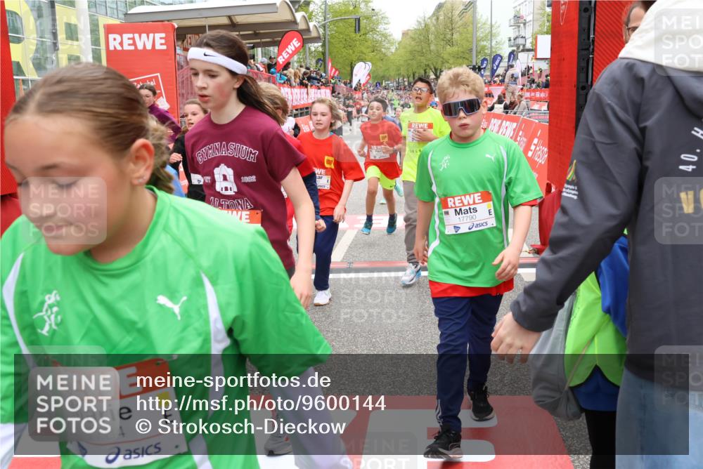 25.04.2026 - Das Zehntel Strokosch-Dieckow http://msf.ph/oto/9600144 25.04.2026 15:01:44 Ziel 15087, 15395, 15517, 16150, 16198, 16291, 16302, 16312, 16325, 16402, 16555, 16560, 16602, 16603, 16625, 17561, 17625, 17662, 17784, 17790, 18058, 18085, 15087, 15395, 15517, 16150, 16198, 16291, 16302, 16312, 16325, 16402, 16555, 16560, 16602, 16603, 16625, 17561, 17625, 17662, 17784, 17790, 18058, 18085 meine-sportfotos.de