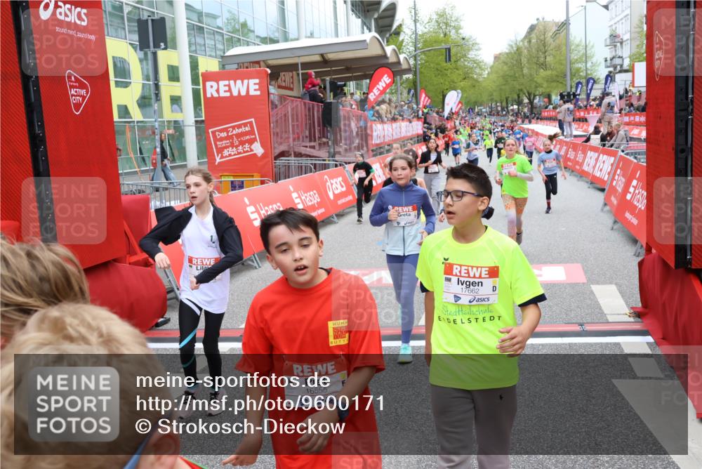 25.04.2026 - Das Zehntel Strokosch-Dieckow http://msf.ph/oto/9600171 25.04.2026 15:01:45 Ziel 15087, 15517, 15994, 16150, 16198, 16291, 16302, 16312, 16325, 16402, 16465, 16555, 16560, 16602, 16603, 16625, 16912, 17662, 17784, 17790, 18058, 15087, 15517, 15994, 16150, 16198, 16291, 16302, 16312, 16325, 16402, 16465, 16555, 16560, 16602, 16603, 16625, 16912, 17662, 17784, 17790, 18058 meine-sportfotos.de
