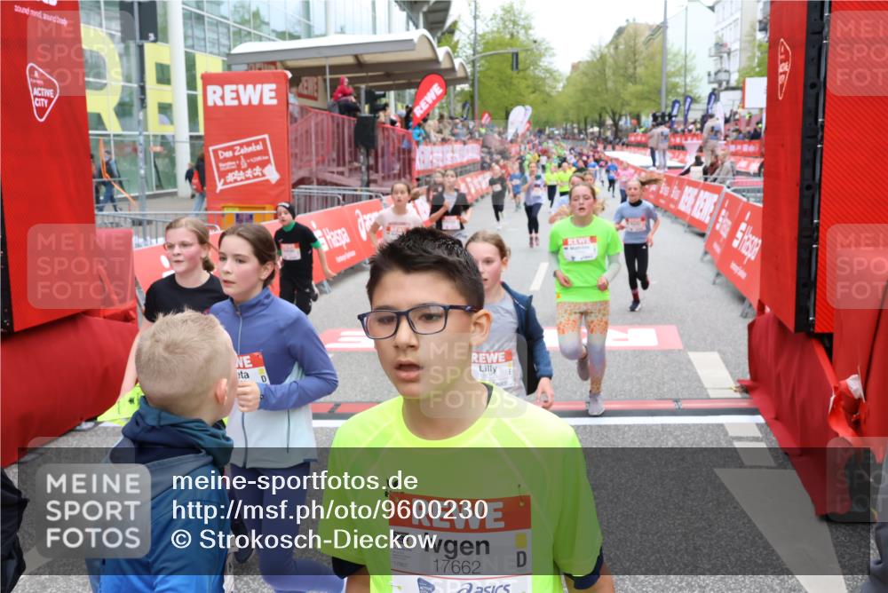 25.04.2026 - Das Zehntel Strokosch-Dieckow http://msf.ph/oto/9600230 25.04.2026 15:01:47 Ziel 15087, 15176, 15517, 15994, 16150, 16291, 16312, 16325, 16402, 16465, 16479, 16555, 16560, 16602, 16603, 16625, 16912, 17298, 17662, 17790, 18058, 15087, 15176, 15517, 15994, 16150, 16291, 16312, 16325, 16402, 16465, 16479, 16555, 16560, 16602, 16603, 16625, 16912, 17298, 17662, 17790, 18058 meine-sportfotos.de