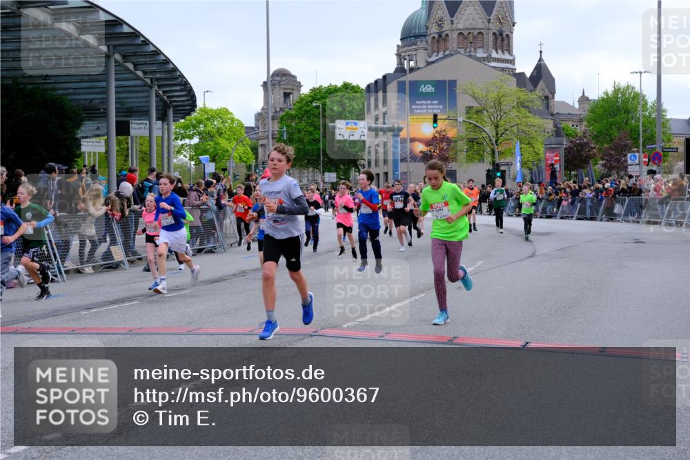 25.04.2026 - Das Zehntel Tim E. http://msf.ph/oto/9600367 25.04.2026 14:54:42 Ziel 15174, 15188, 15241, 15257, 15363, 15453, 15507, 15526, 15678, 15681, 15769, 15780, 15898, 15987, 16004, 16104, 16247, 16266, 16267, 16270, 16315, 16327, 16347, 16390, 16574, 16577, 16583, 16588, 16832, 16861, 16865, 16878, 16882, 16978, 17012, 17053, 17114, 17123, 17169, 17183, 17194, 17222, 17352, 18061, 18111, 18120, 18132, 18137, 18277 meine-sportfotos.de