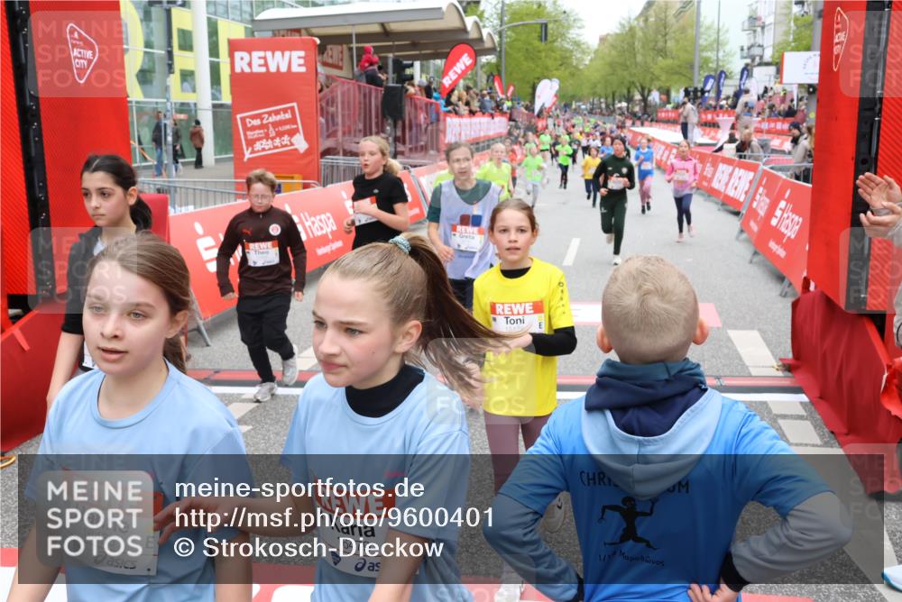 25.04.2026 - Das Zehntel Strokosch-Dieckow http://msf.ph/oto/9600401 25.04.2026 15:01:50 Ziel 15176, 15616, 15940, 15994, 15995, 16291, 16402, 16465, 16479, 16555, 16602, 16603, 16625, 16745, 16753, 16912, 17298, 17981, 17986, 18058, 15176, 15616, 15940, 15994, 15995, 16291, 16402, 16465, 16479, 16555, 16602, 16603, 16625, 16745, 16753, 16912, 17298, 17981, 17986, 18058 meine-sportfotos.de
