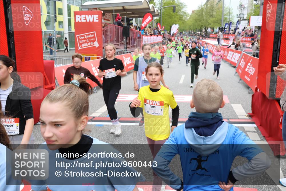25.04.2026 - Das Zehntel Strokosch-Dieckow http://msf.ph/oto/9600443 25.04.2026 15:01:51 Ziel 15176, 15515, 15616, 15940, 15994, 15995, 16291, 16402, 16465, 16479, 16625, 16745, 16753, 16912, 17298, 17981, 17986, 18058, 15176, 15515, 15616, 15940, 15994, 15995, 16291, 16402, 16465, 16479, 16625, 16745, 16753, 16912, 17298, 17981, 17986, 18058 meine-sportfotos.de