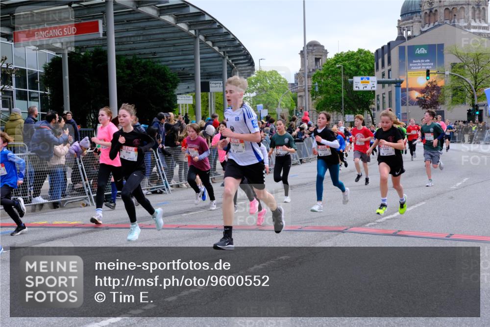25.04.2026 - Das Zehntel Tim E. http://msf.ph/oto/9600552 25.04.2026 14:54:56 Ziel 15127, 15167, 15251, 15252, 15373, 15380, 15646, 15689, 15693, 15698, 15714, 15719, 15797, 15820, 15959, 16050, 16080, 16101, 16103, 16151, 16288, 16314, 16321, 16331, 16336, 16434, 16486, 16503, 16509, 16618, 16754, 16871, 16874, 16961, 17014, 17040, 17110, 17116, 17124, 17511, 17990, 18079, 18141, 18144 meine-sportfotos.de