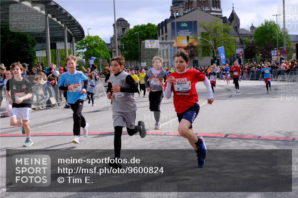 25.04.2026 - Das Zehntel Tim E. http://msf.ph/oto/9600824 25.04.2026 14:55:12 Ziel 15055, 15110, 15150, 15189, 15194, 15209, 15243, 15414, 15416, 15418, 15427, 15498, 15530, 15572, 15620, 15951, 16008, 16112, 16117, 16123, 16295, 16339, 16469, 16521, 16581, 16585, 16845, 16997, 17060, 17089, 17434, 17444, 17447, 17491, 17503, 17556, 18124, 18168, 18177, 18188, 18329 meine-sportfotos.de