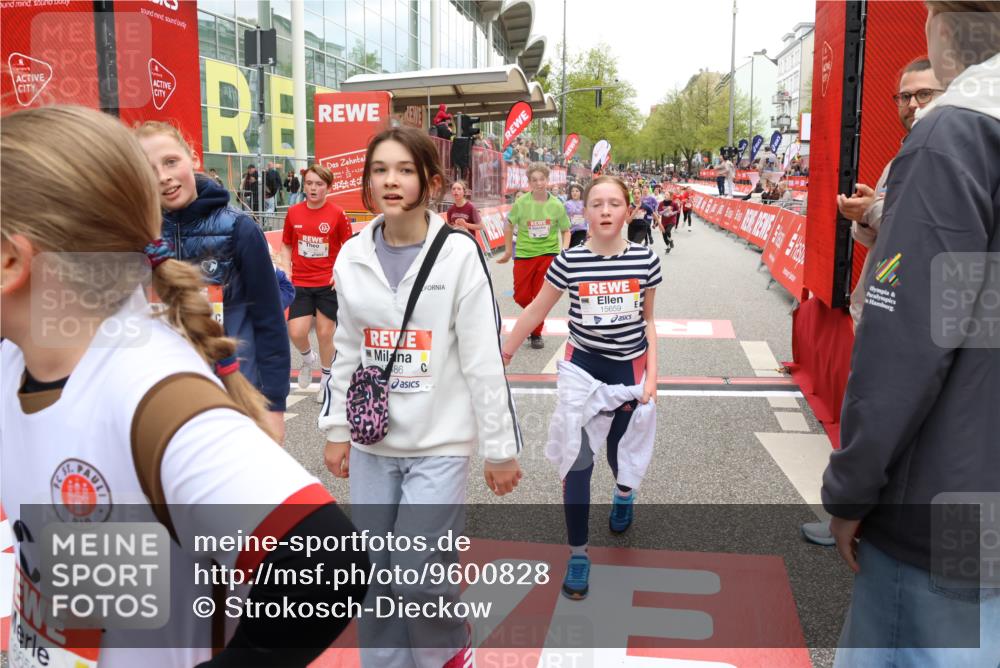 25.04.2026 - Das Zehntel Strokosch-Dieckow http://msf.ph/oto/9600828 25.04.2026 15:02:10 Ziel 15000, 15031, 15483, 15486, 15609, 15659, 15758, 16127, 16637, 16652, 17461, 17484, 17541, 17555, 18105, 15000, 15031, 15483, 15486, 15609, 15659, 15758, 16127, 16637, 16652, 17461, 17484, 17541, 17555, 18105 meine-sportfotos.de