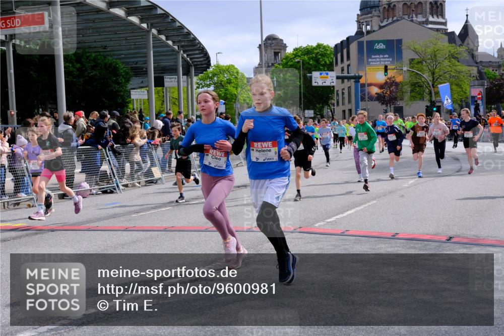 25.04.2026 - Das Zehntel Tim E. http://msf.ph/oto/9600981 25.04.2026 14:55:19 Ziel 15050, 15055, 15110, 15150, 15189, 15209, 15306, 15342, 15468, 15498, 15530, 15620, 15685, 15746, 15951, 16008, 16053, 16185, 16282, 16283, 16469, 16473, 16522, 16599, 16608, 16777, 16827, 16842, 16845, 16885, 17089, 17211, 17212, 17428, 17444, 17447, 17503, 17549, 17556, 17840, 17841, 17842, 18094, 18149, 18168, 18188, 18281 meine-sportfotos.de