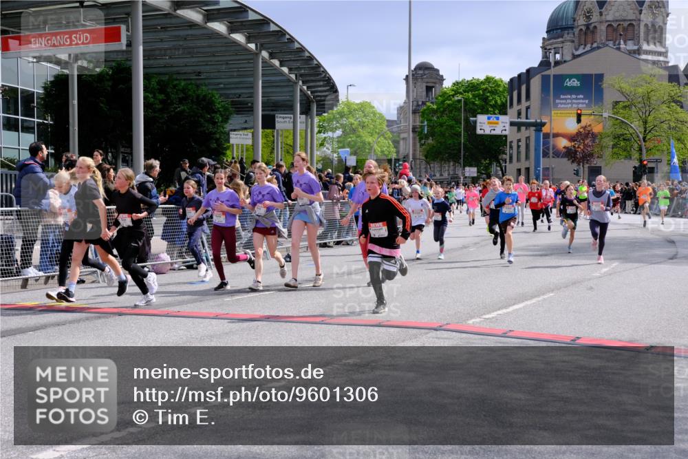 25.04.2026 - Das Zehntel Tim E. http://msf.ph/oto/9601306 25.04.2026 14:55:38 Ziel 15072, 15073, 15075, 15081, 15112, 15125, 15422, 15546, 15553, 15564, 15589, 15604, 15638, 15654, 15679, 15688, 15696, 15715, 15814, 15844, 16014, 16036, 16041, 16043, 16484, 16634, 16772, 16866, 16872, 16892, 17093, 17197, 17228, 17453, 17533, 17557, 17583, 17638, 17640, 17750, 17753, 18012, 18100, 18160 meine-sportfotos.de