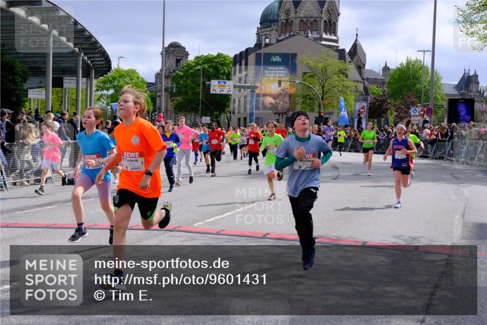 25.04.2026 - Das Zehntel Tim E. http://msf.ph/oto/9601431 25.04.2026 14:55:44 Ziel 15072, 15073, 15075, 15081, 15134, 15422, 15546, 15553, 15618, 15638, 15679, 15715, 15814, 15876, 15887, 15897, 15925, 16005, 16036, 16041, 16043, 16209, 16246, 16400, 16438, 16453, 16484, 16586, 16664, 16772, 16812, 16866, 16872, 16924, 16986, 17093, 17165, 17533, 17557, 17583, 17711, 17721, 17753, 18135, 18270 meine-sportfotos.de