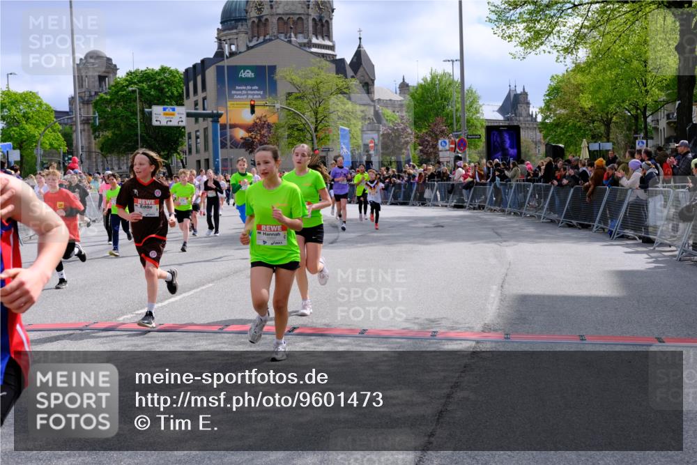 25.04.2026 - Das Zehntel Tim E. http://msf.ph/oto/9601473 25.04.2026 14:55:47 Ziel 15036, 15076, 15081, 15134, 15186, 15215, 15328, 15365, 15422, 15546, 15553, 15618, 15638, 15679, 15814, 15876, 15887, 15897, 15925, 16005, 16032, 16034, 16169, 16209, 16246, 16357, 16362, 16400, 16438, 16453, 16484, 16586, 16607, 16664, 16752, 16772, 16812, 16866, 16924, 16986, 17165, 17533, 17557, 17583, 17711, 17721, 17794, 17968, 17985, 18135, 18270 meine-sportfotos.de