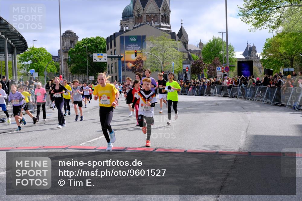 25.04.2026 - Das Zehntel Tim E. http://msf.ph/oto/9601527 25.04.2026 14:55:50 Ziel 15036, 15076, 15080, 15134, 15186, 15215, 15254, 15328, 15365, 15372, 15527, 15611, 15618, 15638, 15814, 15876, 15887, 15897, 15925, 16005, 16032, 16034, 16169, 16209, 16246, 16357, 16362, 16368, 16400, 16438, 16453, 16484, 16586, 16607, 16664, 16705, 16712, 16714, 16752, 16761, 16812, 16924, 16986, 17165, 17557, 17711, 17721, 17733, 17794, 17968, 17985, 18135, 18270 meine-sportfotos.de