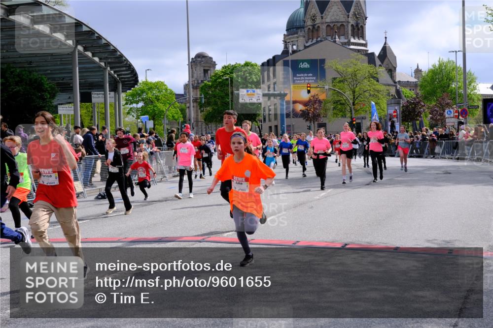 25.04.2026 - Das Zehntel Tim E. http://msf.ph/oto/9601655 25.04.2026 14:55:57 Ziel 15036, 15076, 15080, 15088, 15113, 15186, 15215, 15254, 15271, 15275, 15285, 15328, 15365, 15372, 15377, 15385, 15452, 15527, 15611, 15645, 15663, 15682, 15726, 15745, 15821, 16001, 16016, 16032, 16034, 16169, 16257, 16357, 16362, 16368, 16580, 16607, 16705, 16712, 16714, 16752, 16761, 16778, 16971, 16991, 17049, 17130, 17131, 17139, 17473, 17513, 17514, 17553, 17554, 17690, 17706, 17733, 17741, 17794, 17968, 17985 meine-sportfotos.de