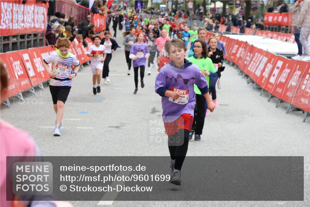 25.04.2026 - Das Zehntel Strokosch-Dieckow http://msf.ph/oto/9601699 25.04.2026 15:02:34 Ziel 15168, 15321, 15765, 15991, 16021, 17391, 17406, 17525, 17599, 15168, 15321, 15765, 15991, 16021, 17391, 17406, 17525, 17599 meine-sportfotos.de