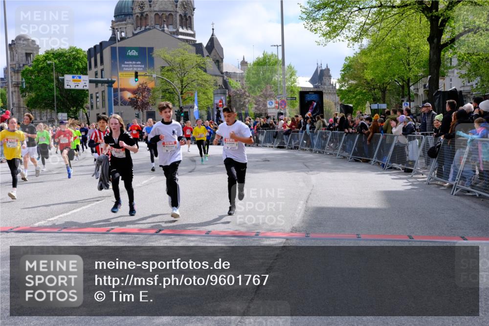 25.04.2026 - Das Zehntel Tim E. http://msf.ph/oto/9601767 25.04.2026 14:56:03 Ziel 15088, 15113, 15126, 15201, 15271, 15275, 15285, 15377, 15385, 15452, 15466, 15645, 15663, 15682, 15726, 15745, 15821, 16001, 16016, 16031, 16081, 16093, 16120, 16208, 16257, 16318, 16337, 16449, 16580, 16778, 16971, 16983, 16991, 17049, 17108, 17111, 17130, 17131, 17139, 17399, 17459, 17473, 17513, 17514, 17535, 17553, 17554, 17628, 17664, 17686, 17690, 17706, 17741, 17796, 17843, 17847, 17979, 18165, 18299 meine-sportfotos.de