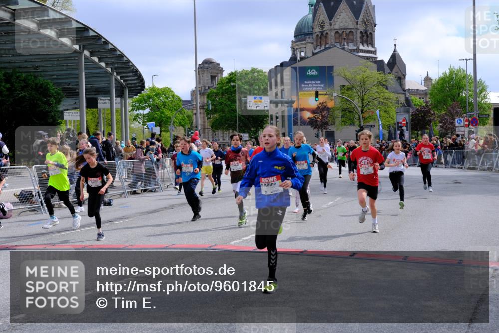 25.04.2026 - Das Zehntel Tim E. http://msf.ph/oto/9601845 25.04.2026 14:56:08 Ziel 15106, 15113, 15126, 15130, 15201, 15385, 15387, 15452, 15466, 15549, 15645, 15663, 15682, 15726, 15879, 15954, 15975, 16017, 16031, 16081, 16093, 16120, 16144, 16208, 16318, 16337, 16381, 16384, 16449, 16477, 16572, 16580, 16683, 16691, 16837, 16908, 16983, 16991, 17072, 17108, 17111, 17399, 17459, 17513, 17514, 17535, 17628, 17664, 17686, 17795, 17796, 17843, 17847, 17966, 17969, 17976, 17979, 18165, 18284, 18299 meine-sportfotos.de