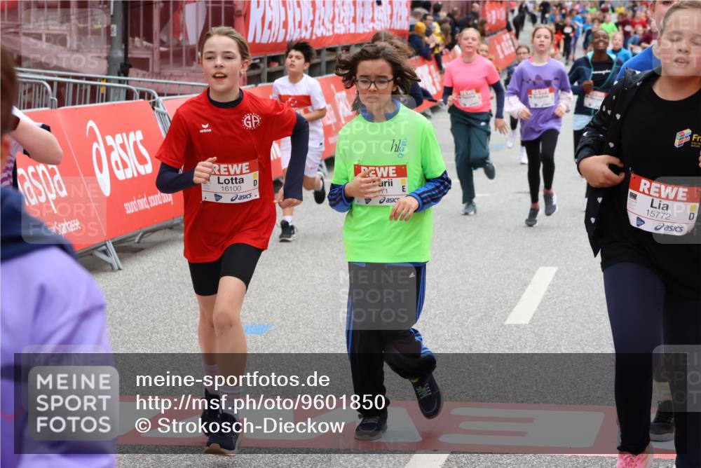 25.04.2026 - Das Zehntel Strokosch-Dieckow http://msf.ph/oto/9601850 25.04.2026 15:02:40 Ziel 15039, 15168, 15772, 15775, 16100, 17171, 17525, 17575, 18088, 15039, 15168, 15772, 15775, 16100, 17171, 17525, 17575, 18088 meine-sportfotos.de