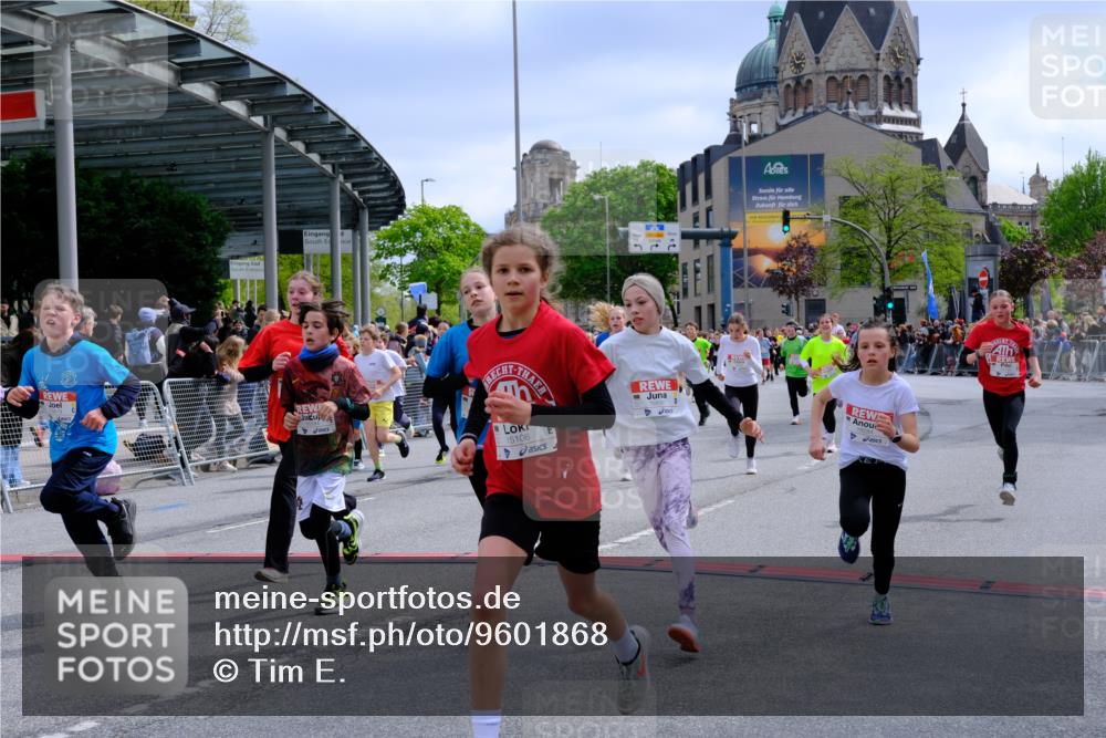 25.04.2026 - Das Zehntel Tim E. http://msf.ph/oto/9601868 25.04.2026 14:56:10 Ziel 15106, 15126, 15130, 15201, 15387, 15466, 15549, 15804, 15879, 15954, 15975, 16017, 16031, 16081, 16093, 16120, 16144, 16208, 16318, 16337, 16381, 16384, 16449, 16477, 16572, 16683, 16691, 16837, 16908, 16983, 17072, 17108, 17111, 17268, 17399, 17455, 17459, 17535, 17628, 17664, 17686, 17795, 17796, 17843, 17847, 17966, 17969, 17976, 17979, 18165, 18284, 18299 meine-sportfotos.de