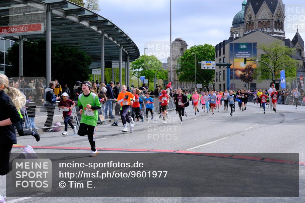 25.04.2026 - Das Zehntel Tim E. http://msf.ph/oto/9601977 25.04.2026 14:56:14 Ziel 15086, 15105, 15106, 15130, 15201, 15261, 15387, 15450, 15549, 15709, 15804, 15869, 15877, 15879, 15954, 15975, 16017, 16081, 16141, 16144, 16152, 16163, 16292, 16296, 16313, 16318, 16337, 16381, 16384, 16464, 16477, 16487, 16572, 16683, 16691, 16837, 16908, 16920, 16921, 17072, 17112, 17125, 17268, 17399, 17455, 17459, 17664, 17795, 17849, 17966, 17969, 17976, 18165, 18284 meine-sportfotos.de