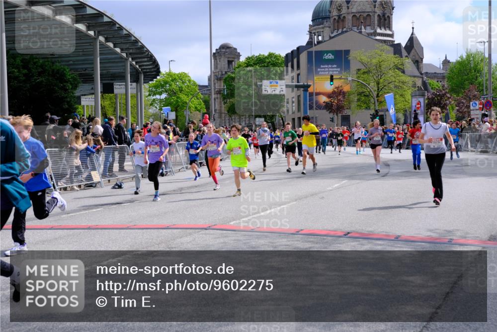 25.04.2026 - Das Zehntel Tim E. http://msf.ph/oto/9602275 25.04.2026 14:56:27 Ziel 15022, 15028, 15029, 15030, 15097, 15191, 15212, 15330, 15403, 15448, 15901, 15915, 15963, 15970, 16119, 16156, 16300, 16319, 16383, 16463, 16476, 16485, 16643, 16692, 16725, 16740, 16768, 16782, 16821, 17167, 17181, 17184, 17255, 17349, 17377, 17526, 17585, 17740, 17791, 17821, 17977, 17983, 17991, 18113, 18138, 18152, 18294 meine-sportfotos.de