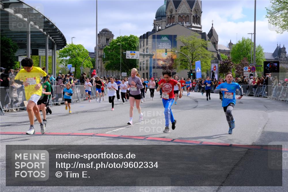 25.04.2026 - Das Zehntel Tim E. http://msf.ph/oto/9602334 25.04.2026 14:56:30 Ziel 15022, 15028, 15029, 15030, 15084, 15097, 15191, 15410, 15448, 15566, 15680, 15963, 15970, 16119, 16156, 16221, 16319, 16335, 16358, 16383, 16463, 16476, 16485, 16520, 16671, 16740, 16768, 16782, 16811, 16821, 16914, 17055, 17120, 17167, 17181, 17184, 17255, 17349, 17377, 17526, 17585, 17740, 17821, 17977, 17983, 17991, 18138, 18152, 18294 meine-sportfotos.de