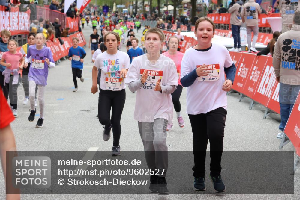 25.04.2026 - Das Zehntel Strokosch-Dieckow http://msf.ph/oto/9602527 25.04.2026 15:03:27 Ziel 15024, 15570, 15755, 15937, 16635, 16658, 16674, 17088, 17405, 17993, 18019, 15024, 15570, 15755, 15937, 16635, 16658, 16674, 17088, 17405, 17993, 18019 meine-sportfotos.de