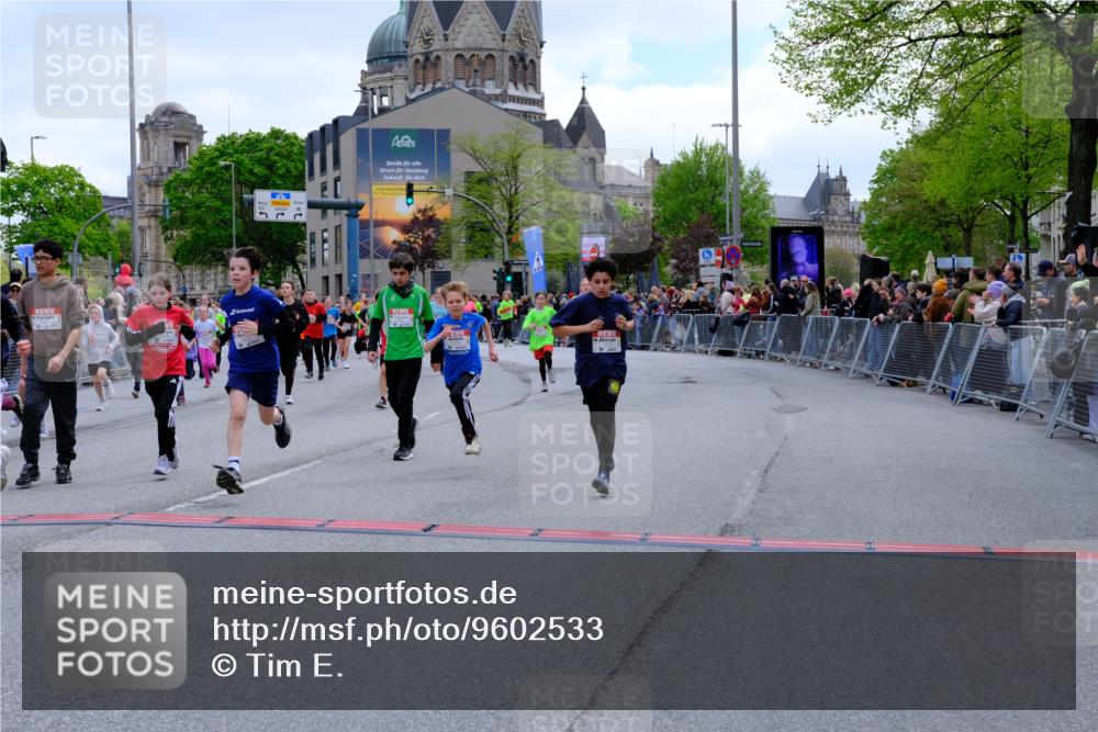 25.04.2026 - Das Zehntel Tim E. http://msf.ph/oto/9602533 25.04.2026 14:56:46 Ziel 15002, 15092, 15099, 15133, 15229, 15311, 15313, 15325, 15441, 15577, 15579, 15595, 15668, 15712, 15713, 15807, 16007, 16044, 16091, 16245, 16249, 16287, 16338, 16367, 16418, 16432, 16459, 16480, 16809, 16826, 16848, 16876, 16964, 17025, 17032, 17173, 17182, 17201, 17205, 17209, 17317, 17376, 17408, 17547, 17550, 17562, 17598, 17725, 17807, 17866, 17937, 18046, 18147, 18182, 18313, 18316 meine-sportfotos.de