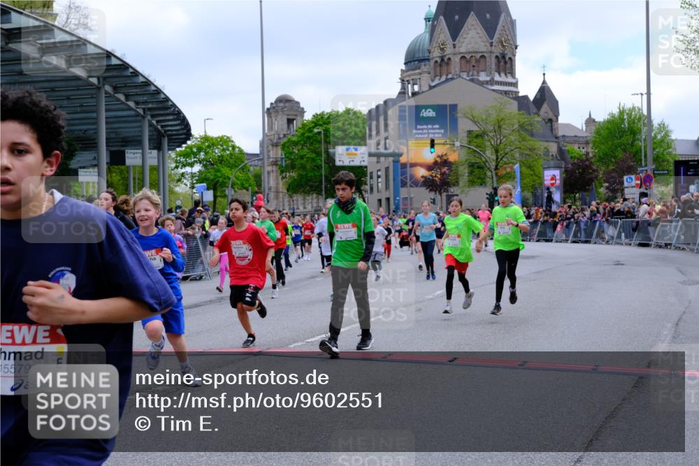 25.04.2026 - Das Zehntel Tim E. http://msf.ph/oto/9602551 25.04.2026 14:56:48 Ziel 15002, 15092, 15099, 15133, 15229, 15311, 15313, 15325, 15441, 15577, 15579, 15666, 15668, 15712, 15713, 15807, 15829, 16007, 16044, 16091, 16245, 16249, 16287, 16334, 16338, 16367, 16427, 16459, 16480, 16616, 16695, 16809, 16876, 17025, 17032, 17173, 17182, 17201, 17205, 17209, 17317, 17376, 17408, 17547, 17550, 17562, 17598, 17725, 17807, 17866, 17937, 18038, 18046, 18092, 18142, 18147, 18182, 18313, 18316 meine-sportfotos.de