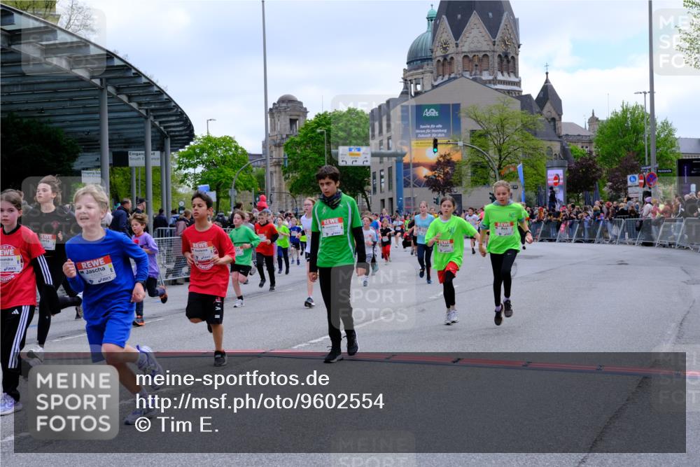 25.04.2026 - Das Zehntel Tim E. http://msf.ph/oto/9602554 25.04.2026 14:56:49 Ziel 15002, 15092, 15099, 15133, 15229, 15311, 15313, 15325, 15369, 15441, 15577, 15579, 15666, 15668, 15712, 15713, 15807, 15829, 16007, 16044, 16082, 16091, 16245, 16249, 16287, 16334, 16338, 16367, 16398, 16427, 16459, 16480, 16616, 16695, 16809, 16876, 16904, 16928, 17025, 17032, 17173, 17182, 17201, 17205, 17209, 17317, 17376, 17408, 17550, 17562, 17598, 17725, 17807, 17866, 17929, 18038, 18046, 18092, 18142, 18147, 18182, 18313, 18316 meine-sportfotos.de