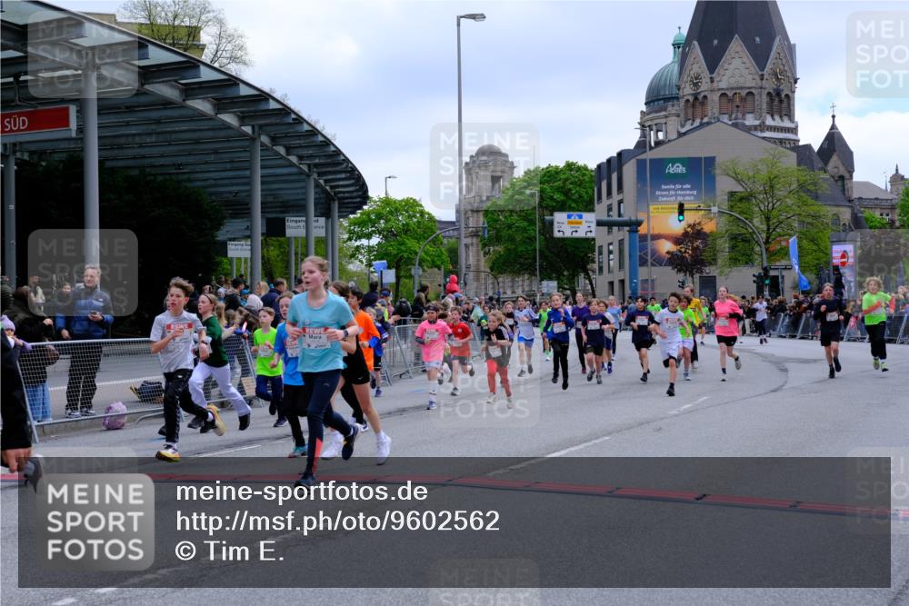 25.04.2026 - Das Zehntel Tim E. http://msf.ph/oto/9602562 25.04.2026 14:56:52 Ziel 15002, 15040, 15092, 15099, 15133, 15273, 15311, 15313, 15325, 15369, 15441, 15579, 15581, 15585, 15666, 15712, 15713, 15829, 15953, 15968, 16007, 16044, 16082, 16245, 16249, 16334, 16338, 16367, 16398, 16403, 16427, 16459, 16480, 16616, 16695, 16698, 16809, 16904, 16928, 17025, 17030, 17173, 17205, 17233, 17317, 17408, 17498, 17550, 17598, 17656, 17725, 17807, 17866, 17929, 17934, 17974, 18038, 18048, 18092, 18142, 18147, 18289, 18316 meine-sportfotos.de
