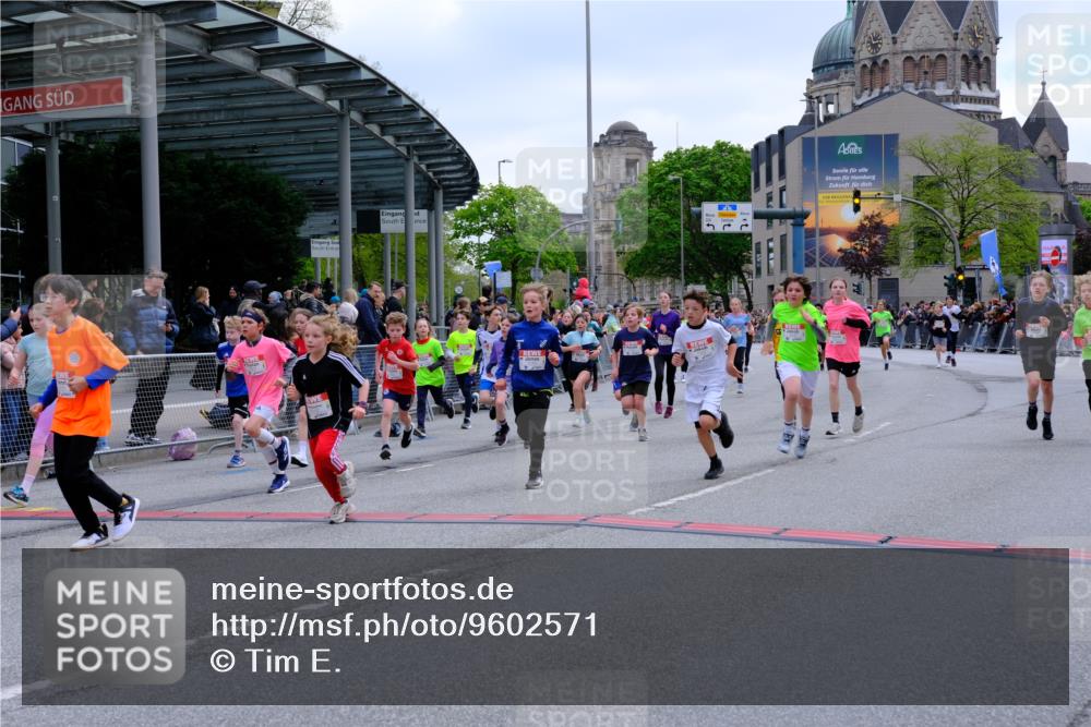 25.04.2026 - Das Zehntel Tim E. http://msf.ph/oto/9602571 25.04.2026 14:56:54 Ziel 15002, 15040, 15092, 15099, 15133, 15273, 15311, 15313, 15369, 15391, 15441, 15579, 15581, 15585, 15666, 15712, 15713, 15829, 15946, 15953, 15968, 16007, 16044, 16082, 16249, 16280, 16334, 16367, 16398, 16403, 16427, 16459, 16616, 16695, 16698, 16904, 16928, 17025, 17030, 17173, 17179, 17185, 17198, 17205, 17233, 17317, 17408, 17498, 17598, 17656, 17725, 17807, 17929, 17934, 17974, 18038, 18048, 18092, 18142, 18147, 18289, 18316 meine-sportfotos.de