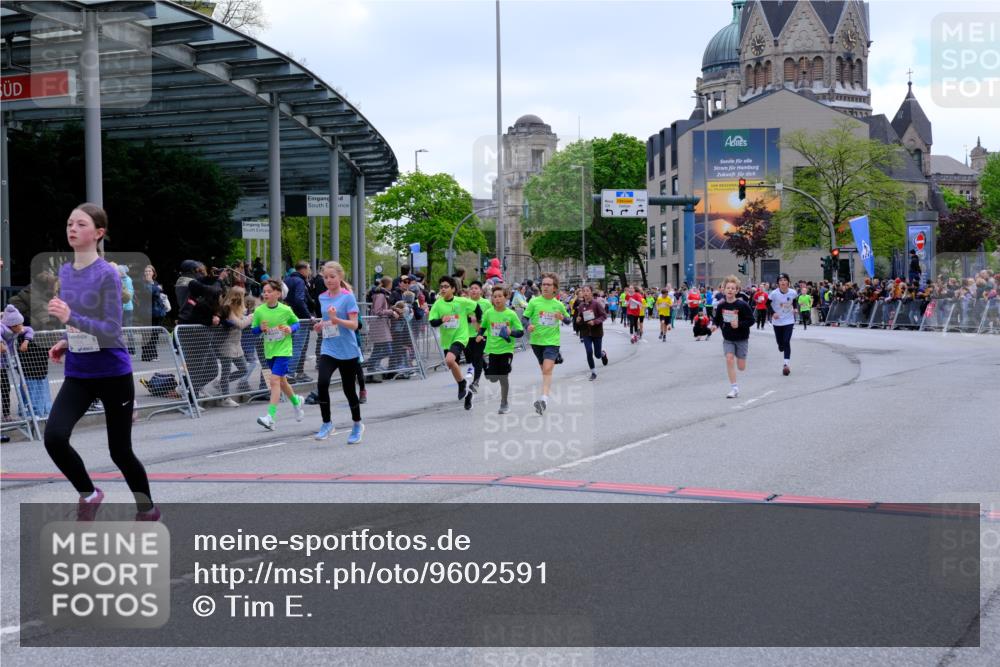 25.04.2026 - Das Zehntel Tim E. http://msf.ph/oto/9602591 25.04.2026 14:56:58 Ziel 15040, 15273, 15369, 15391, 15412, 15581, 15585, 15666, 15829, 15946, 15953, 15968, 16010, 16082, 16280, 16334, 16382, 16398, 16403, 16427, 16616, 16620, 16695, 16698, 16904, 16928, 17030, 17179, 17185, 17198, 17203, 17233, 17317, 17408, 17498, 17656, 17725, 17929, 17934, 17974, 18038, 18048, 18055, 18092, 18142, 18289, 18316 meine-sportfotos.de