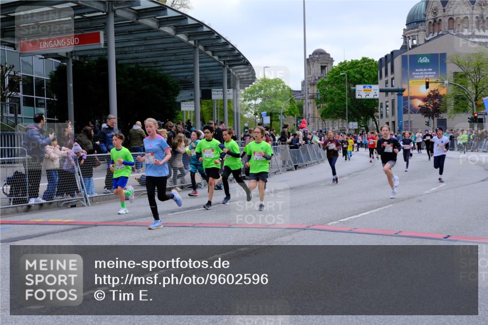 25.04.2026 - Das Zehntel Tim E. http://msf.ph/oto/9602596 25.04.2026 14:56:59 Ziel 15040, 15273, 15369, 15391, 15412, 15581, 15585, 15666, 15829, 15946, 15953, 15968, 16010, 16082, 16280, 16334, 16382, 16398, 16403, 16427, 16616, 16620, 16695, 16698, 16904, 16928, 17030, 17179, 17185, 17198, 17203, 17233, 17498, 17656, 17929, 17934, 17974, 18038, 18048, 18055, 18092, 18142, 18289 meine-sportfotos.de