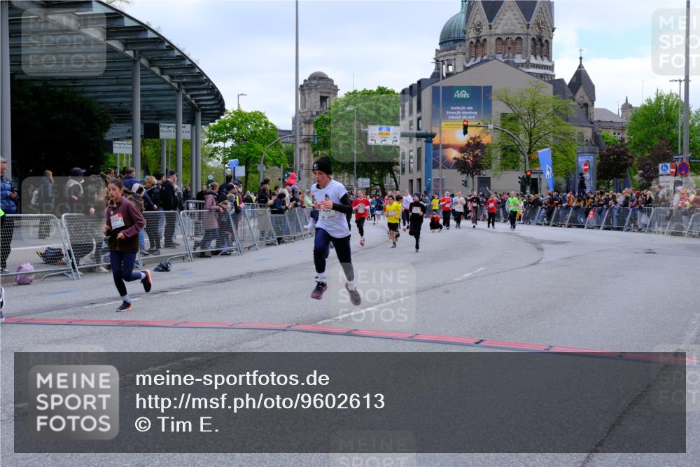 25.04.2026 - Das Zehntel Tim E. http://msf.ph/oto/9602613 25.04.2026 14:57:01 Ziel 15040, 15122, 15156, 15162, 15273, 15369, 15391, 15412, 15581, 15585, 15933, 15946, 15953, 15968, 16010, 16082, 16280, 16382, 16398, 16403, 16620, 16698, 16904, 16928, 17030, 17179, 17185, 17198, 17203, 17233, 17498, 17656, 17929, 17934, 17974, 18048, 18055, 18289 meine-sportfotos.de