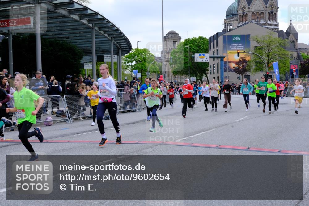 25.04.2026 - Das Zehntel Tim E. http://msf.ph/oto/9602654 25.04.2026 14:57:09 Ziel 15122, 15155, 15156, 15157, 15162, 15443, 15532, 15750, 15933, 15958, 15961, 15966, 16013, 16160, 16190, 16442, 16450, 16455, 16488, 16490, 16659, 16660, 16744, 17174, 17510, 17531, 17534, 17709, 17717, 17832, 17884, 18053, 18055 meine-sportfotos.de