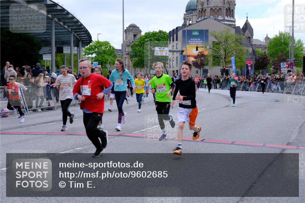 25.04.2026 - Das Zehntel Tim E. http://msf.ph/oto/9602685 25.04.2026 14:57:13 Ziel 15111, 15122, 15155, 15156, 15157, 15443, 15532, 15543, 15695, 15750, 15858, 15958, 15961, 15966, 16012, 16013, 16160, 16190, 16424, 16442, 16450, 16455, 16488, 16490, 16659, 16660, 16744, 16945, 16958, 17174, 17353, 17510, 17524, 17531, 17534, 17709, 17717, 17789, 17832, 17884, 18053, 18106 meine-sportfotos.de