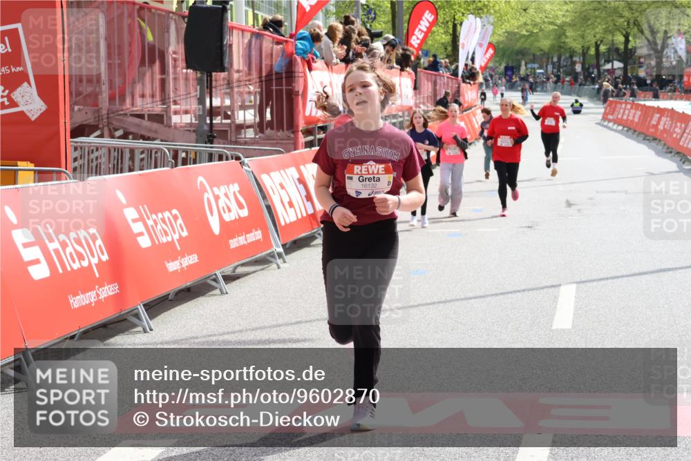 25.04.2026 - Das Zehntel Strokosch-Dieckow http://msf.ph/oto/9602870 25.04.2026 15:08:38 Ziel 16108, 16132, 16108, 16132 meine-sportfotos.de