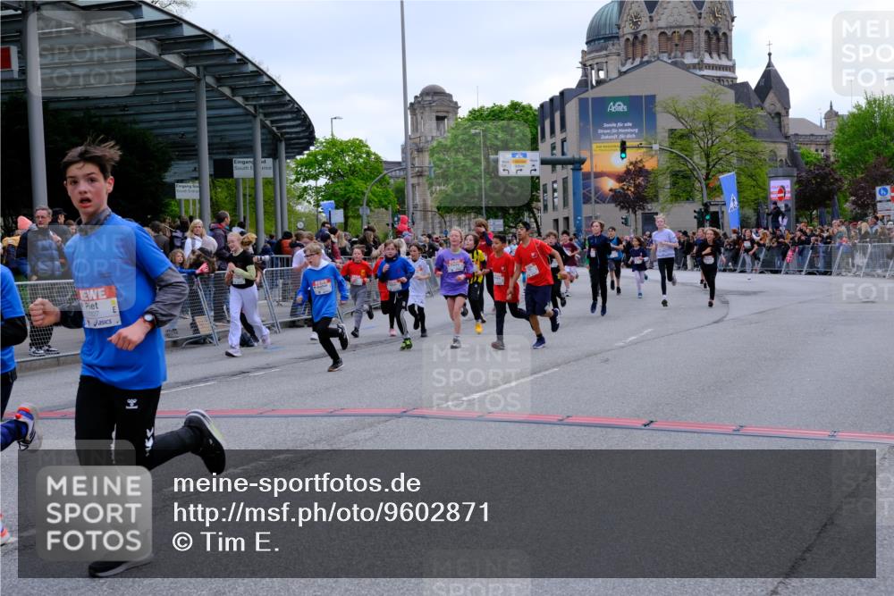25.04.2026 - Das Zehntel Tim E. http://msf.ph/oto/9602871 25.04.2026 14:57:46 Ziel 15032, 15179, 15314, 15347, 15359, 15398, 15451, 15511, 15522, 15541, 15586, 15612, 15639, 15831, 15839, 15917, 15919, 15924, 15944, 16135, 16178, 16189, 16278, 16348, 16483, 16502, 16523, 16538, 16557, 16561, 16562, 16610, 16911, 16913, 17119, 17227, 17252, 17409, 17446, 17489, 17613, 17617, 17693, 17696, 17710, 17722, 17751, 17827, 17828, 18107 meine-sportfotos.de