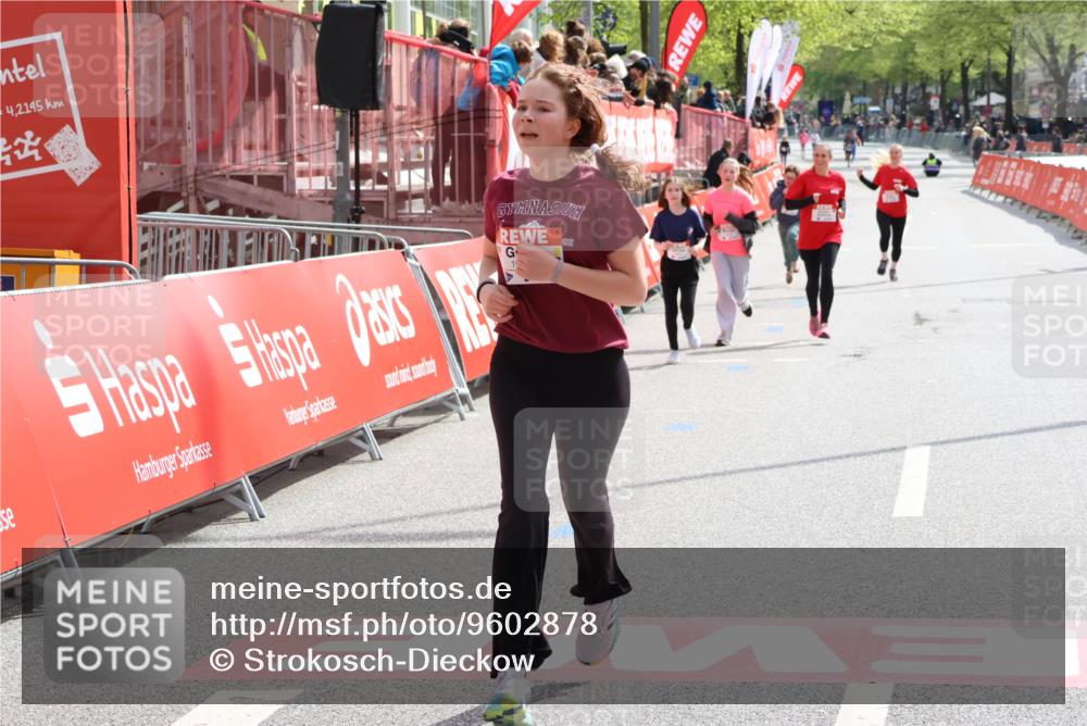 25.04.2026 - Das Zehntel Strokosch-Dieckow http://msf.ph/oto/9602878 25.04.2026 15:08:38 Ziel 16108, 16132, 16108, 16132 meine-sportfotos.de