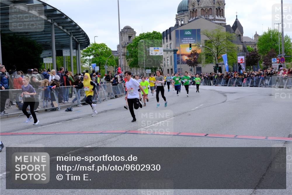 25.04.2026 - Das Zehntel Tim E. http://msf.ph/oto/9602930 25.04.2026 14:57:54 Ziel 15032, 15177, 15202, 15451, 15541, 15586, 15612, 15749, 15752, 15764, 15831, 15839, 15917, 15944, 16109, 16135, 16138, 16145, 16166, 16178, 16189, 16206, 16348, 16551, 16557, 16561, 16563, 16566, 17119, 17308, 17409, 17617, 17623, 17696, 17710, 17800, 17809, 17837, 17972 meine-sportfotos.de
