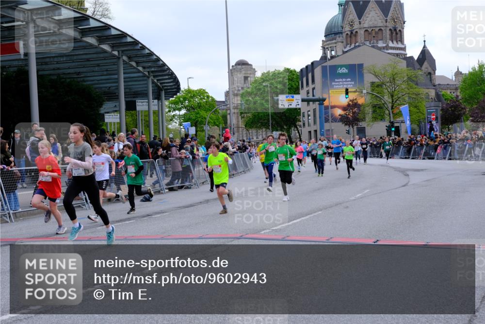 25.04.2026 - Das Zehntel Tim E. http://msf.ph/oto/9602943 25.04.2026 14:57:56 Ziel 15172, 15177, 15202, 15474, 15586, 15612, 15749, 15752, 15764, 15831, 15839, 15917, 15944, 16109, 16135, 16138, 16145, 16166, 16178, 16189, 16206, 16551, 16557, 16561, 16563, 16566, 16938, 17189, 17308, 17409, 17623, 17800, 17809, 17837, 17972 meine-sportfotos.de