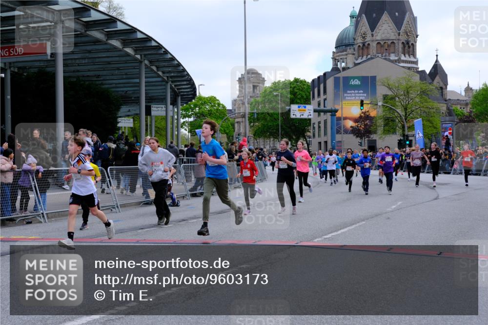 25.04.2026 - Das Zehntel Tim E. http://msf.ph/oto/9603173 25.04.2026 14:58:16 Ziel 15154, 15262, 15269, 15671, 15883, 15893, 16180, 16533, 16534, 16537, 16540, 16547, 16666, 16723, 16850, 16875, 16888, 16895, 16962, 17302, 17307, 17314, 17546, 17564, 17635, 17653, 17755, 17764, 17765, 17868, 18283 meine-sportfotos.de