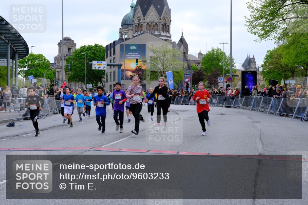 25.04.2026 - Das Zehntel Tim E. http://msf.ph/oto/9603233 25.04.2026 14:58:20 Ziel 15003, 15026, 15038, 15154, 15262, 15516, 15658, 15671, 15673, 15883, 15893, 16180, 16533, 16534, 16537, 16540, 16547, 16604, 16606, 16666, 16723, 16850, 16875, 16888, 16895, 16962, 17050, 17051, 17302, 17307, 17523, 17536, 17564, 17611, 17635, 17653, 17755, 17868, 18283 meine-sportfotos.de