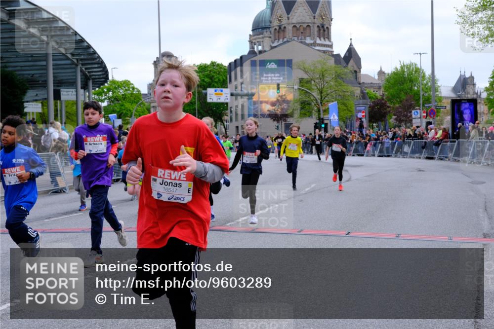 25.04.2026 - Das Zehntel Tim E. http://msf.ph/oto/9603289 25.04.2026 14:58:22 Ziel 15003, 15026, 15038, 15154, 15516, 15658, 15671, 15673, 16180, 16547, 16604, 16606, 16666, 16723, 16850, 16875, 16962, 17050, 17051, 17217, 17302, 17307, 17523, 17536, 17564, 17611, 17635, 17653, 17667, 17684, 17755, 17868 meine-sportfotos.de