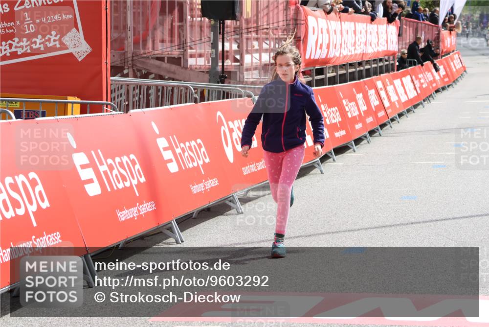 25.04.2026 - Das Zehntel Strokosch-Dieckow http://msf.ph/oto/9603292 25.04.2026 15:10:18 Ziel 15244, 16982, 15244, 16982 meine-sportfotos.de
