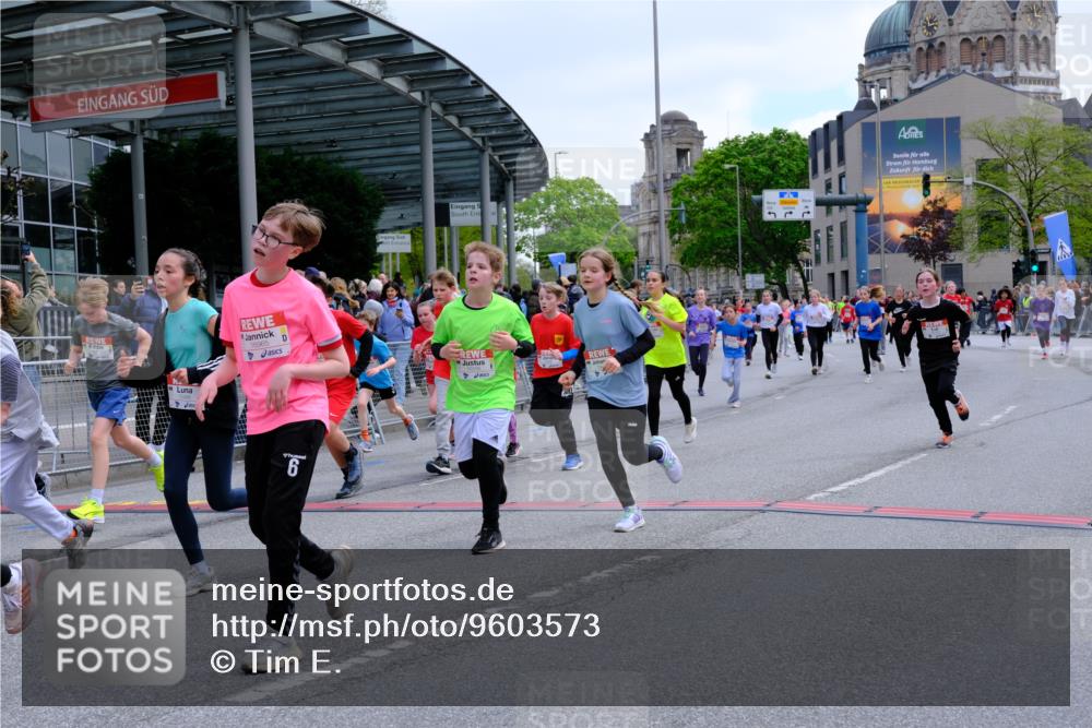 25.04.2026 - Das Zehntel Tim E. http://msf.ph/oto/9603573 25.04.2026 14:58:48 Ziel 15042, 15053, 15100, 15115, 15356, 15361, 15488, 15491, 15494, 15510, 15890, 16099, 16172, 16181, 16256, 16478, 16569, 16582, 16600, 16636, 16657, 16807, 16952, 16953, 16965, 17129, 17494, 17543, 17675, 17685, 17734, 17738, 17845, 17999, 18171 meine-sportfotos.de